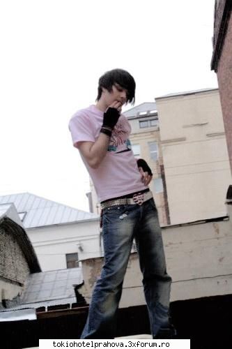 este un fan fic gen poveste de 16ani,este foarte 