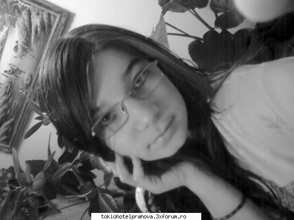 poze noi imi spun ani...sh love t.h....in special tom:x:x... asa :x:x..in ...dak mai vreti aflati