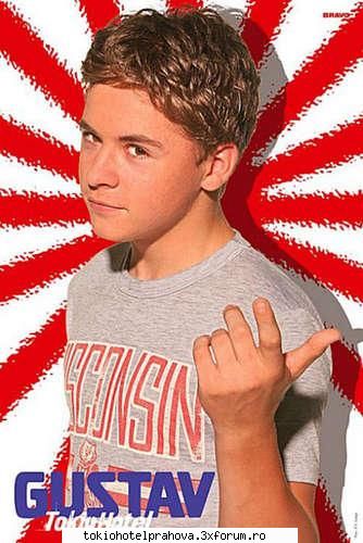 poze gusty aici punem poze mumosu asta mic kre mai mare anime lover