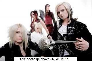 poze trupa anime lover